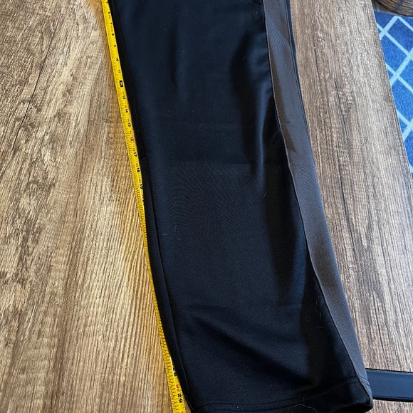 Nike active ware, track pants W/back pocket - Picture 3 of 6